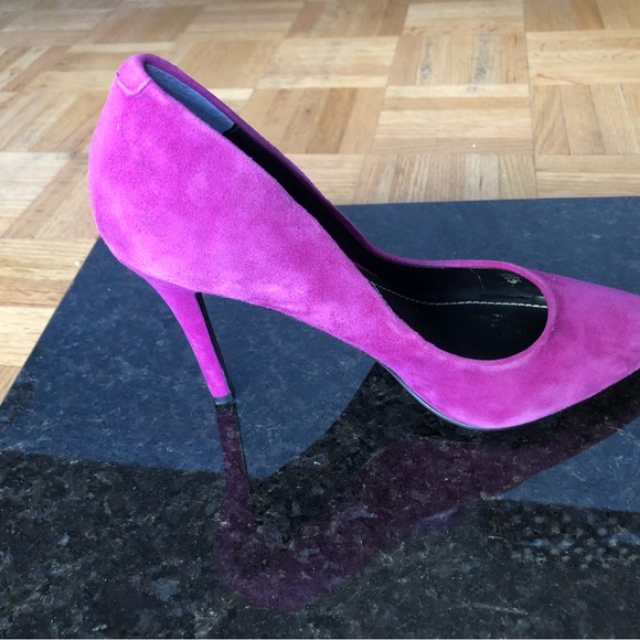 Charles by Charles David Fuchsia microsuede stiletto - Picture 2 of 5